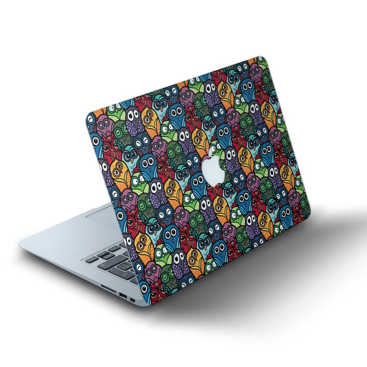 Traditional Owl Pattern - MacBook Skins