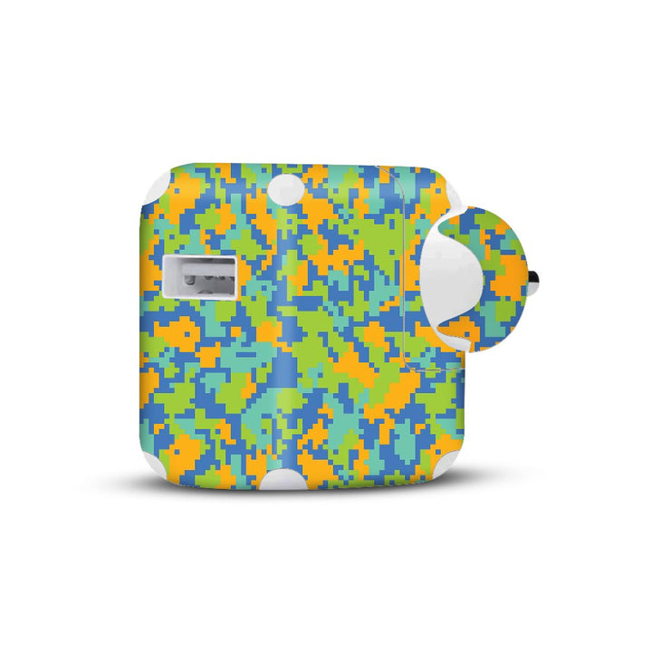 Blue Glitched Pattern Camo - Apple 2019 10W Charger skin