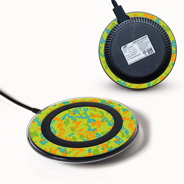 Green Glitched Pattern Camo - Samsung Wireless Charger 2015 Skins