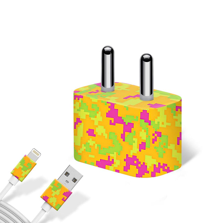 Orange Glitched Pattern Camo - Apple charger 5W Skin