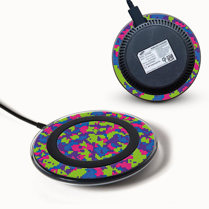 Rainbow Glitched Pattern Camo - Samsung Wireless Charger 2015 Skins