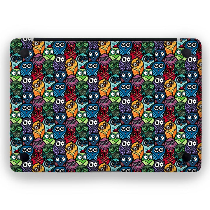 Traditional Owl Pattern - MacBook Skins