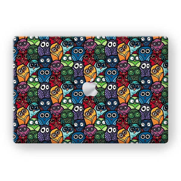 Traditional Owl Pattern - MacBook Skins