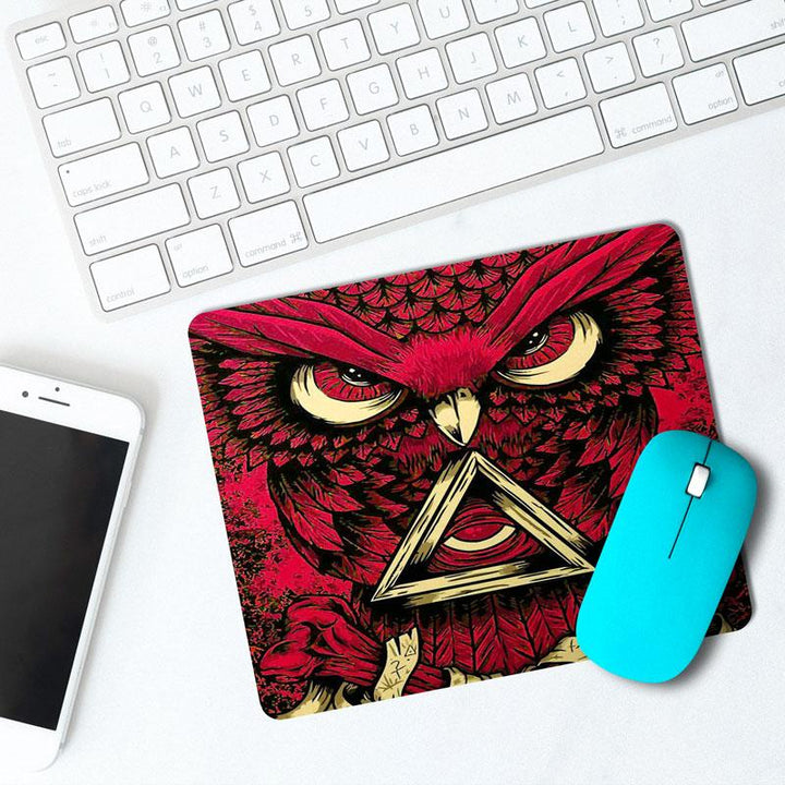 trippy-owl-red-1 Mousepad