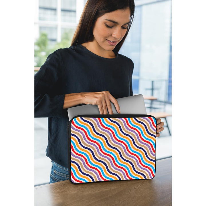 Wavy striped Lines - Laptop Sleeve