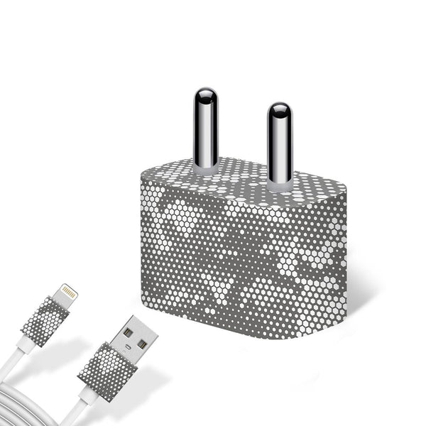 White Hive Camo - Apple charger 5W Skin